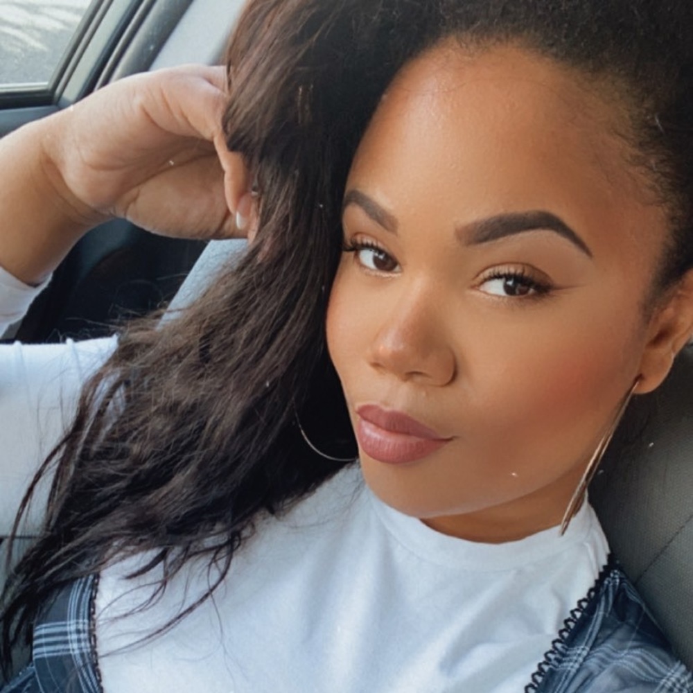 Meet your Posher, Jasmine